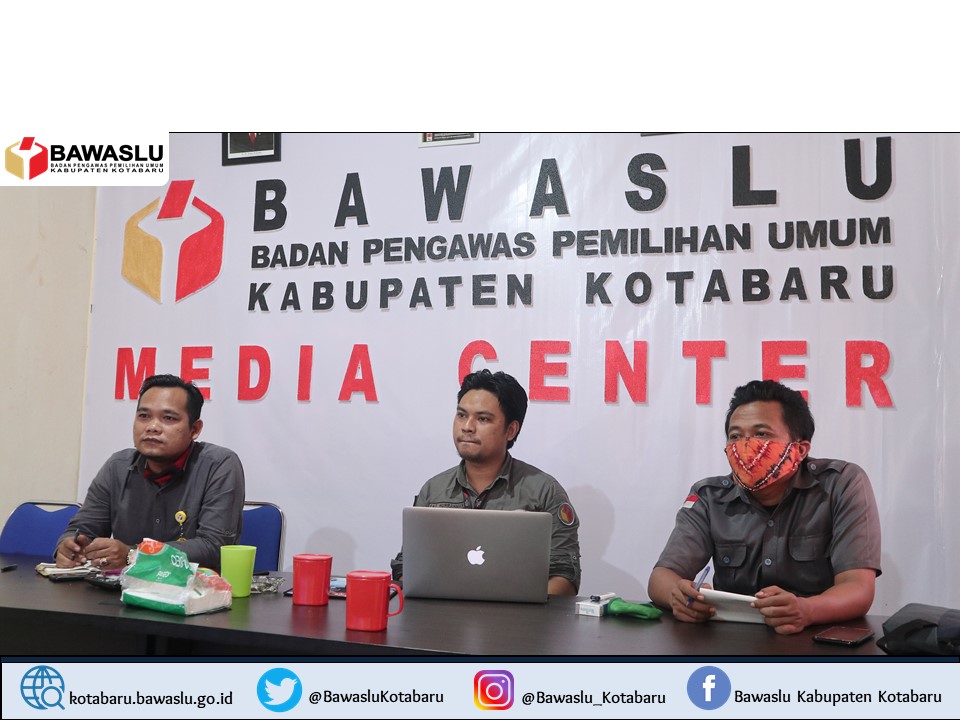 Bawaslu Kalsel Berikan Pembekalan dan Peningkatan Kapasitas SDM Pengawas Ad Hoc