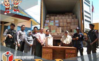 Bawaslu Kabupaten Kotabaru Awasi Kedatangan Surat Suara