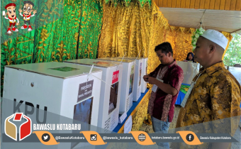 Hari Pemungutan Suara, Bawaslu Kabupaten Kotabaru Temukan Surat Suara Tertukar