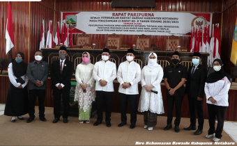 Melalui Rapat Paripurna Istimewa, DPRD Kotabaru Tetapkan Pasangan Calon Bupati dan Wakil Bupati Kotabaru Terpilih