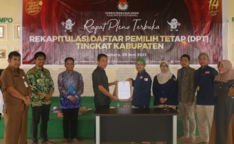 Rapat Pleno terbuka Rekapitulasi Daftar Pemilih Tetap (DPT) Tingkat Kabupaten