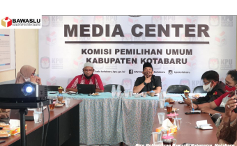 Bawaslu Kotabaru Hadiri Rakor Pengelolaan Data dan Informasi