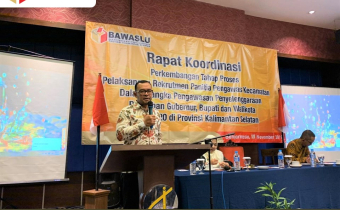 Bawaslu Kalsel dan Kabupaten/Kota yang Laksanakan Pilkada Ikuti Rapat Daring Bersama Bawaslu RI